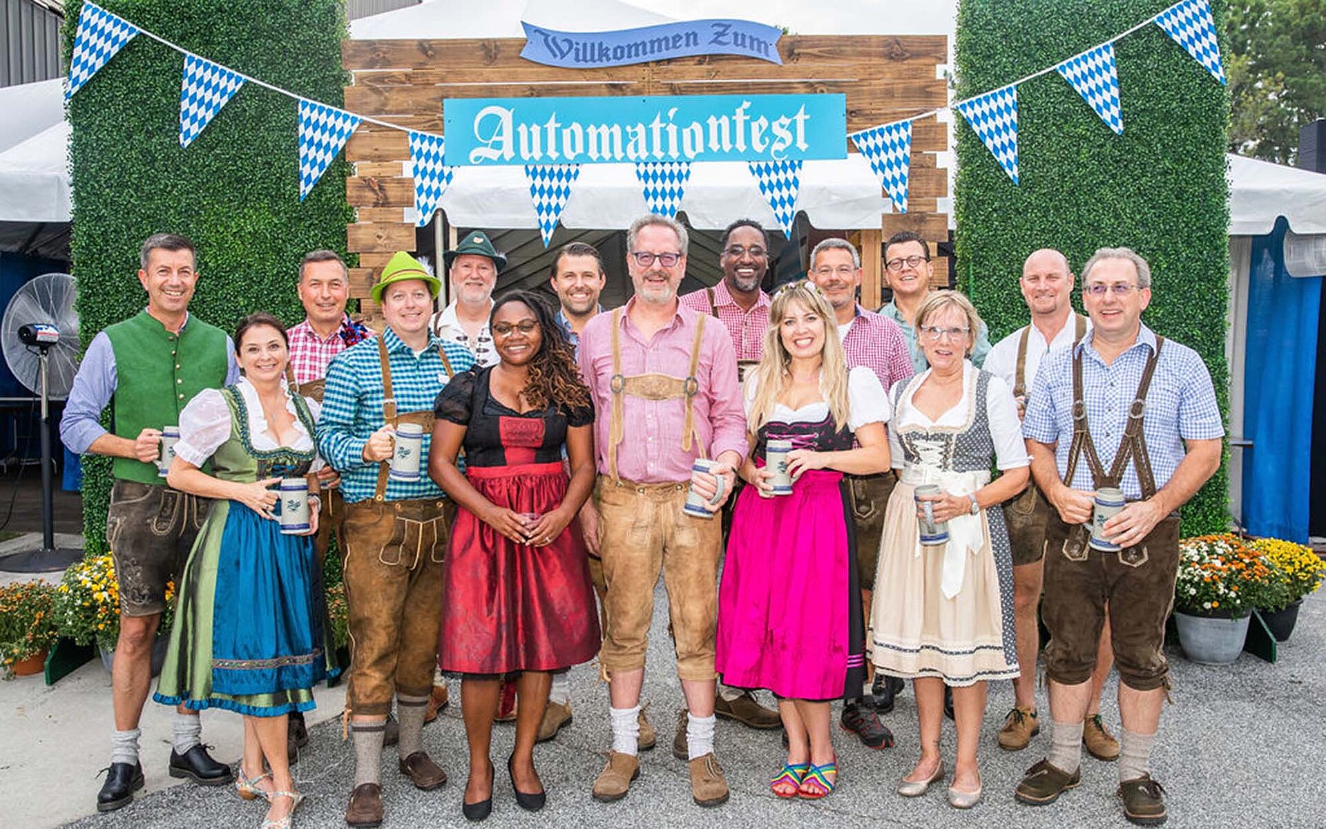 The colleagues from Grenzebach and Millennium were very pleased to meet their US customers and partners. (© Katie Cooper/ Grenzebach)